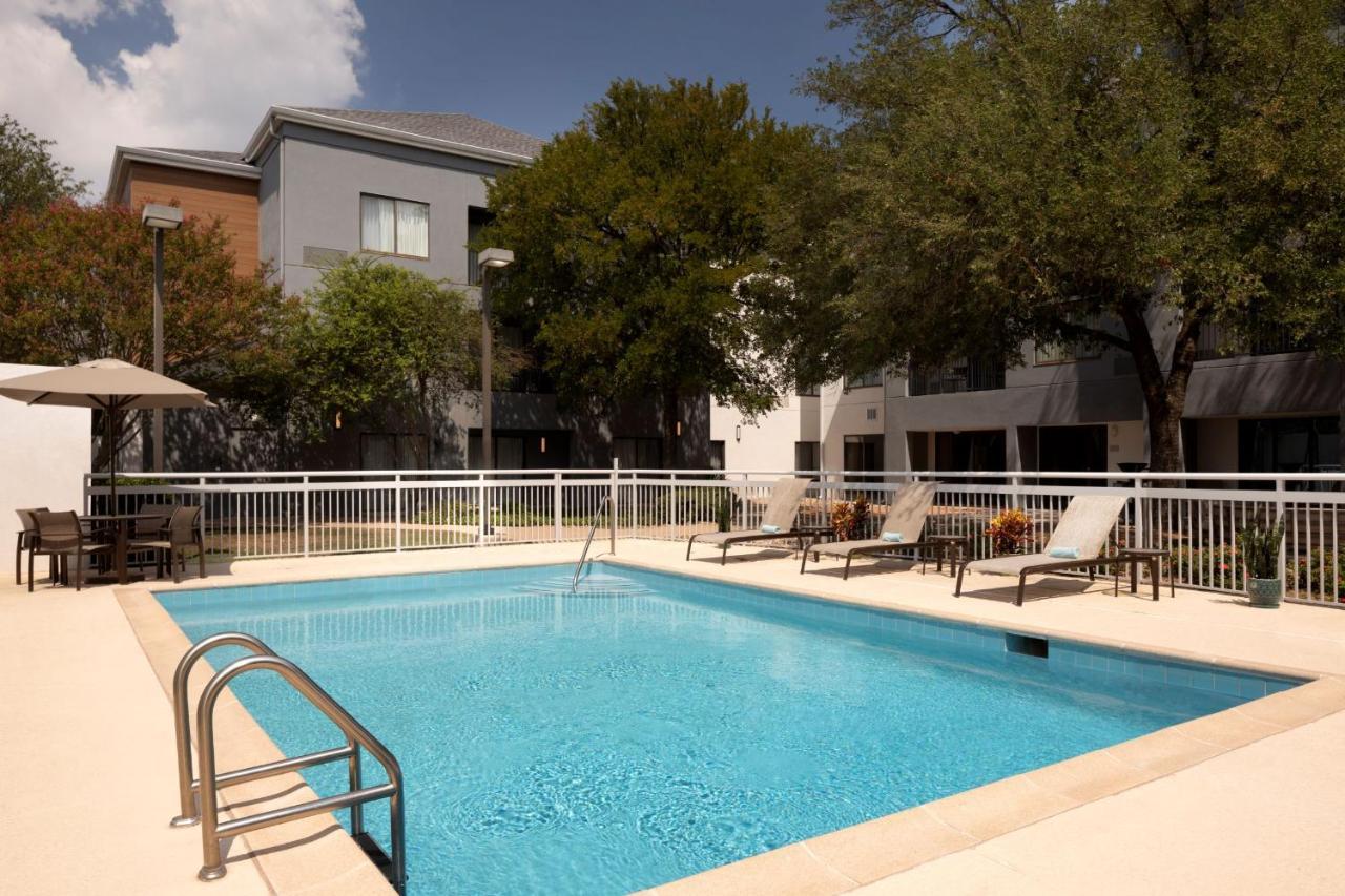 Courtyard By Marriott- Austin Round Rock Hotel Ngoại thất bức ảnh